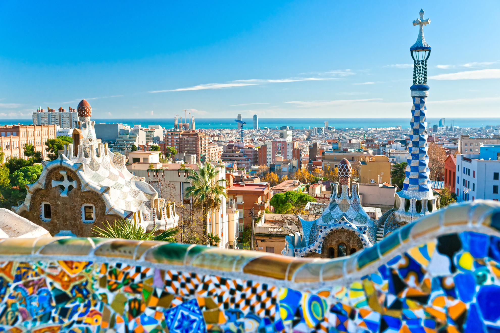 Barcelona El Prat to the city: Aerobús, metro, taxi or private transfer