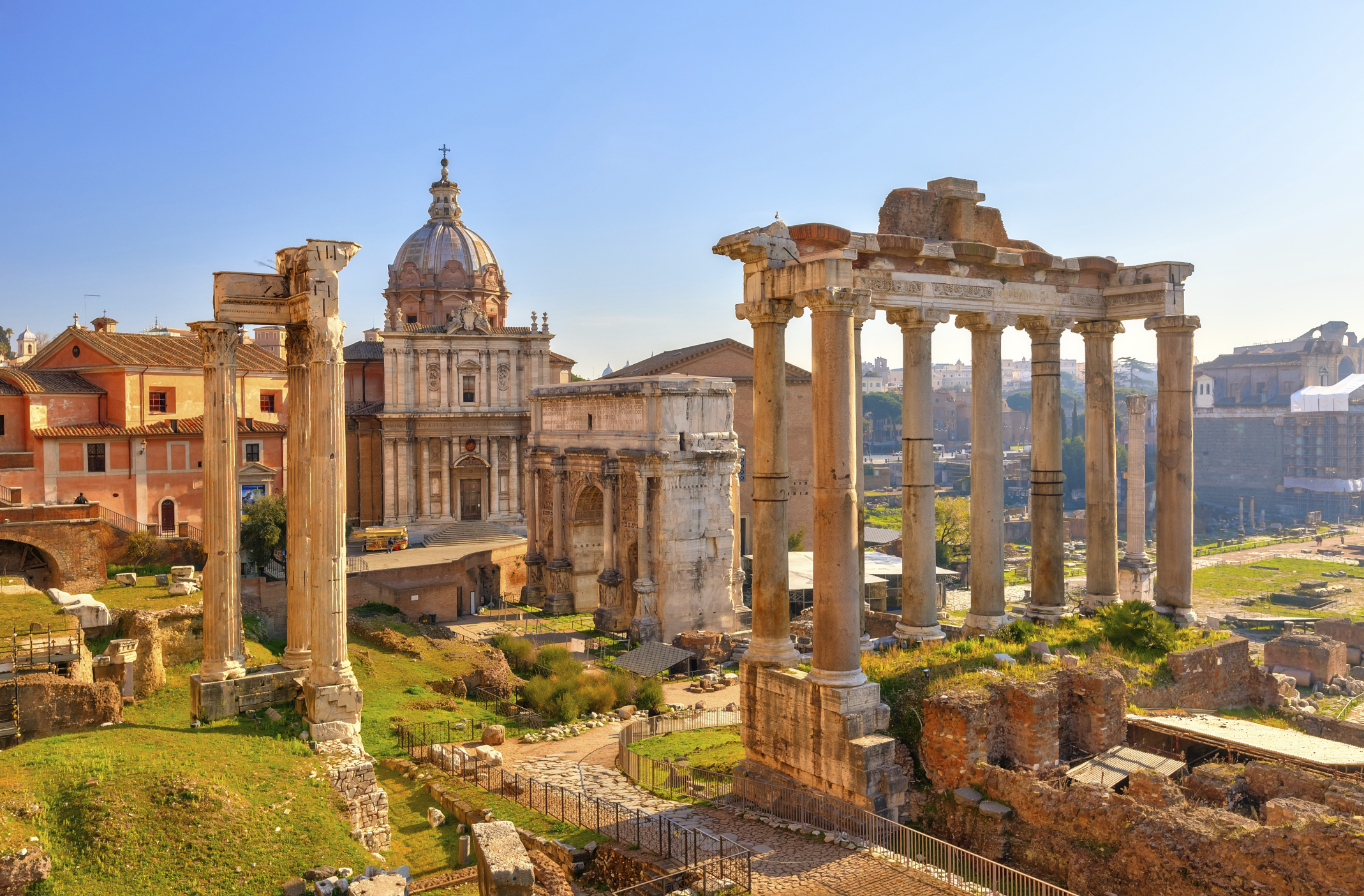 Rome Fiumicino to the city centre: your transfer options compared